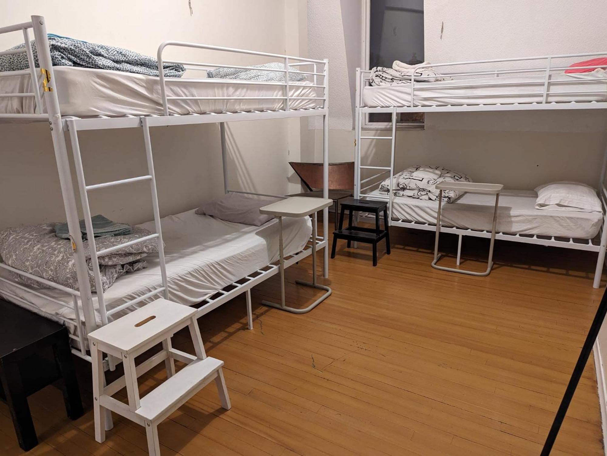 The Parkdale Hostellerie Toronto Bagian luar foto